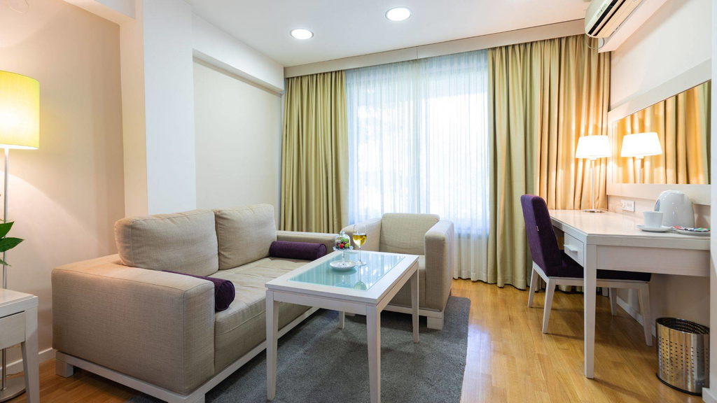 Hotel M