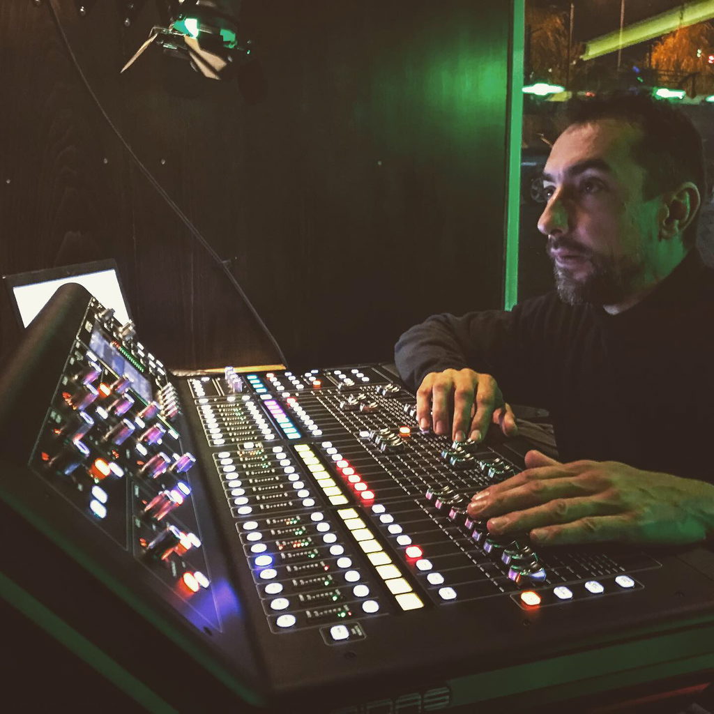 Know How Production — rasveta i efekti za svadbu, Novi Sad