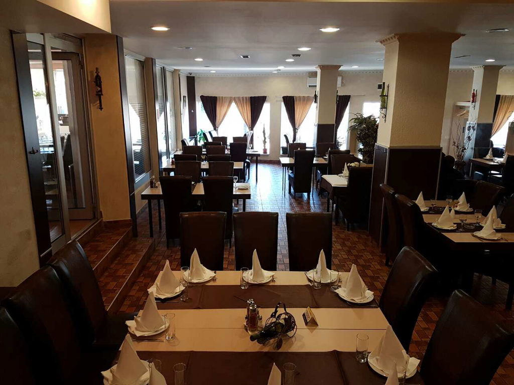 Restoran Mali Vikend — restoran za svadbu, Beograd (fotografija 3)