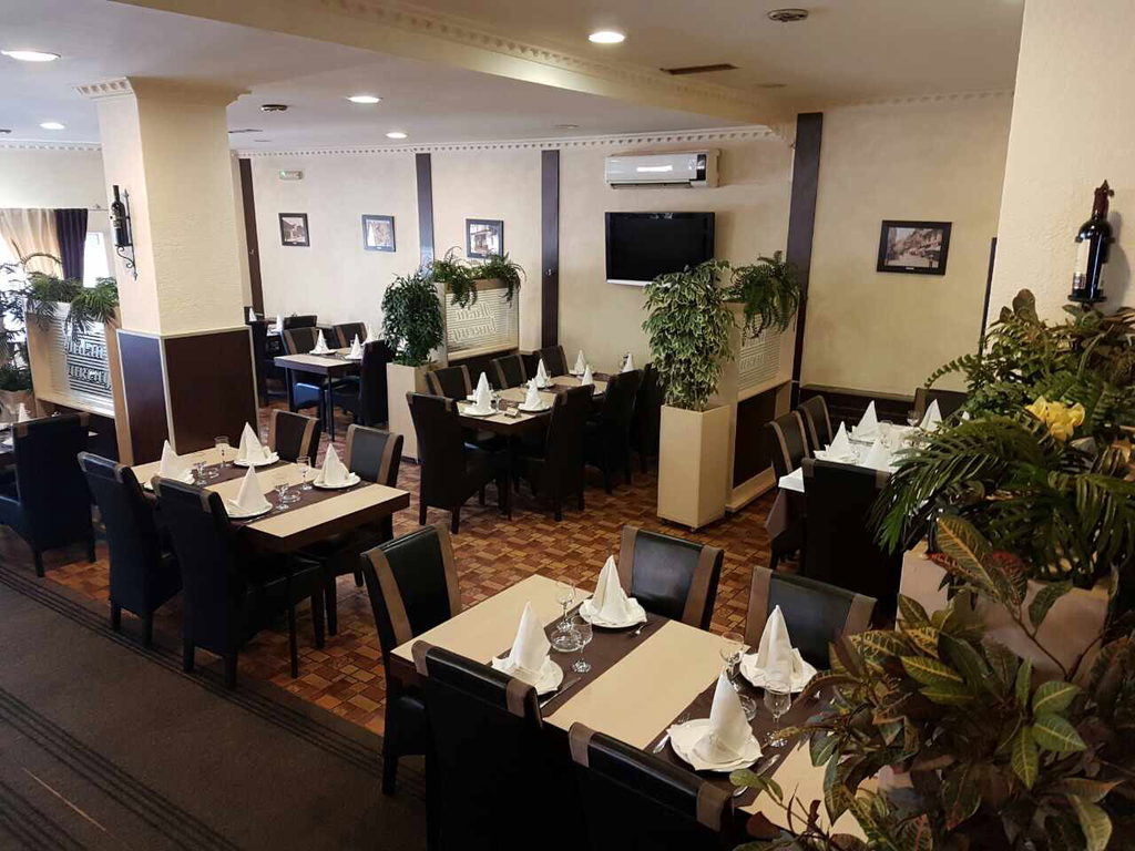 Restoran Mali Vikend — restoran za svadbu, Beograd (fotografija 4)