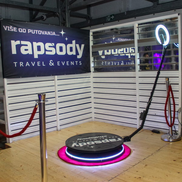 SelfieSpin Rotirajuća kamera - 360 Video Booth