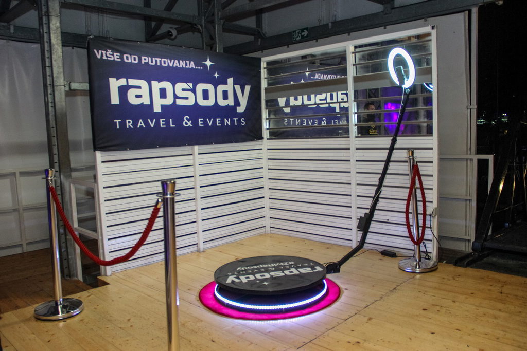 SelfieSpin Rotirajuća kamera - 360 Video Booth
