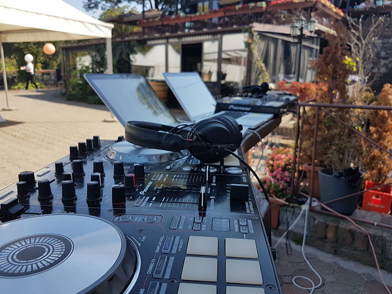 Wedding DJ