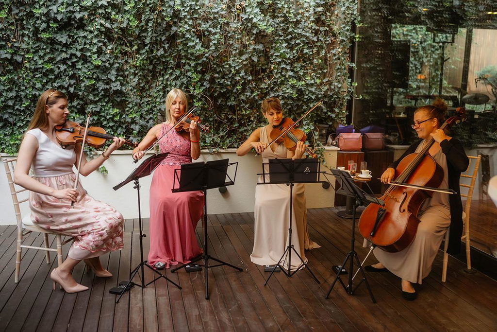 Wonder Strings
